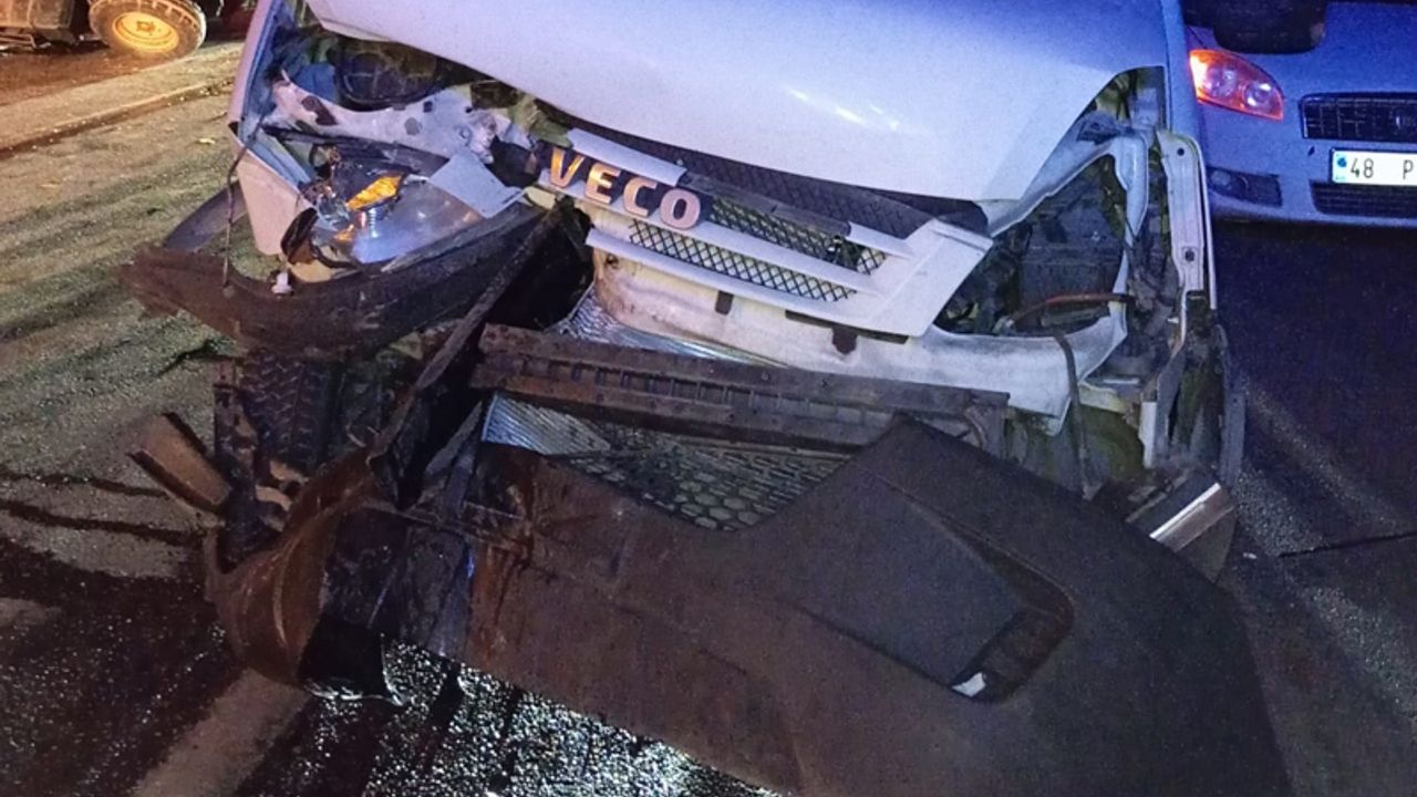 Aydın'daki zincirleme trafik kazasında 3 kişi yaralandı