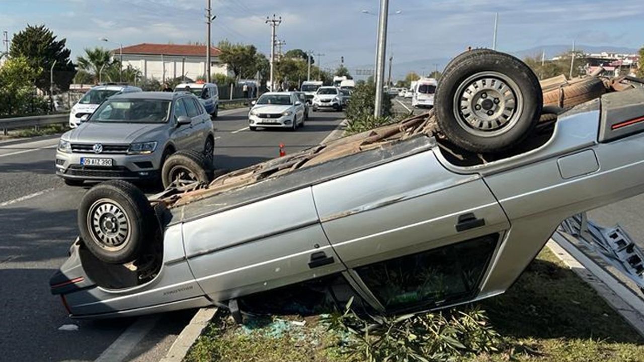 Aydın'da   TIR’la  çarpışan otomobildeki 2 kişi yaralandı