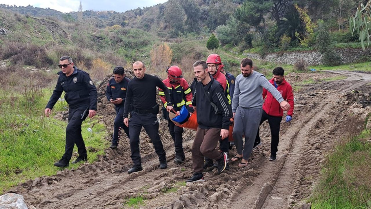 Aydın'da dağda ot toplarken ayağını kıran kişi, hastaneye kaldırıldı