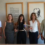 Kuşadası'nda kulaçlar kız öğrencilerin eğitimine destek olmak için atılacak