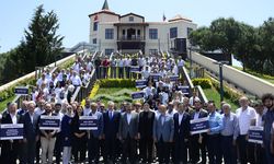 AK Parti üyeleri, Adnan Menderes'i andı