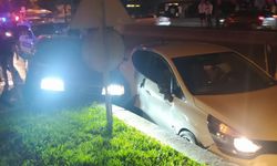 Aydın'da polisin dur ihtarına uymayan araç kaza yaptı: 3 gözaltı