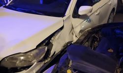 Efeler'de korkutan kaza: 2 yaralı