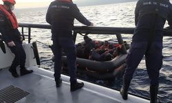 Kuşadası açıklarında 35 düzensiz göçmen kurtarıldı