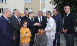 Vali Aksoy, Söke'deki depremzedeleri ziyaret etti