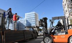 Germencik'ten deprem bölgesine 5 tır yardım malzemesi gönderildi