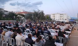 Büyükşehir Belediyesi iftar sofraları kurmaya devam ediyor