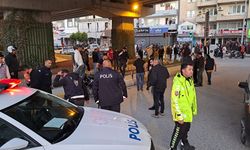 Kuşadası’nda silahlı kavga: Avukat ve babası vuruldu