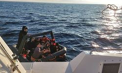 Kuşadası açıklarında 15 düzensiz göçmen kurtarıldı