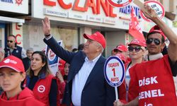 Efeler Emeğin Bayramını kutladı