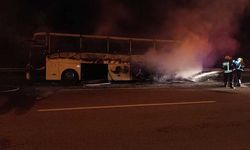 Aydın'da yolcu otobüsü seyir halindeyken yandı