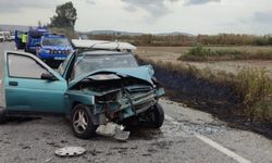 Aydın'da iki otomobilin çarpışması sonucu 8 kişi yaralandı