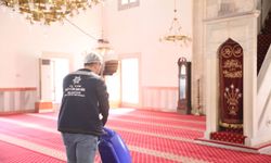 Aydın Büyükşehir Belediyesi Camileri Tertemiz Yapıyor