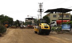 Büyükşehir Belediyesi’nden Karacasu’da yol yapım çalışması