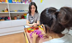 Efeler’den çocuklara oyun terapisi ile psikolojik destek