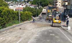 Kuşadası Belediyesi yol yapım ve yenileme çalışmalarına devam ediyor