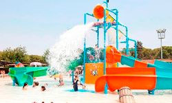 ÇOCUKLAR BAŞKAN ÇERÇİOĞLU’NUN AYDIN’A KAZANDIRDIĞI TEKSTİL PARK’TAKİ AQUAPARK’TA GÖNÜLLERİNCE EĞLENİYOR