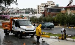 Kuşadası Belediyesi acil müdahale birimi ile sorunlara acil çözüm