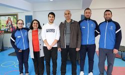 Büyükşehir Belediyesi Otizm Spor Merkezi öğrencisi üniversiteli oldu