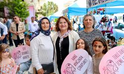 Başkan Gençay, anneler günü dolayısıyla kurulan stantları ziyaret etti