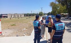 Didim'de jandarma ekipleri  vatandaşları bilgilendirdi