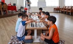 Efeler’de yaz tatili boş geçmiyor