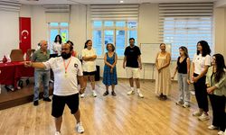 Başkan Yetişkin ile her yaştan sanatsever bu kursta buluşuyor