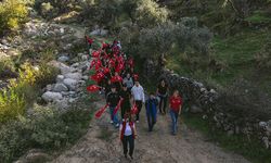 Aydın'da gençler 'Cumhuriyet' için yürüdü