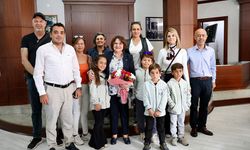 Küçük yelkenciler Başkan Gençay’ı ziyaret etti