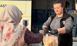 Koçarlı'da Halk Ekmek aracı mahalle mahalle geziyor