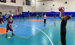 Aydın’da minikler, spor alışkanlığı kazanıyor