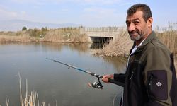 Menderes Deltası, stres atmak isteyenlerin akınına uğruyor