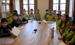 Çocuklara hem kitap hem hayvan sevgisi aşılandı