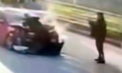 Araçla polise çarptı: O anı sosyal medyada paylaştı