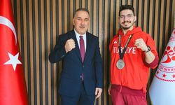 Müdür Yığmatepe, dünya ikincisi milli sporcuyu ağırladı