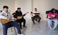 Efeler’de sanatın kalbi müzikle atıyor