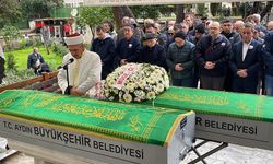 Bıçaklanarak öldürülen çift son yolculuğuna uğurlandı