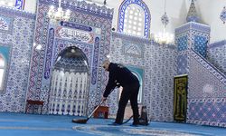 İncirliova Belediyesi’nden camilerde temizlik seferberliği