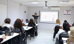 Didim Belediyesi 'Ergenlik ve İlk Gençlikte Kadın Sağlığı' eğitimi düzenledi