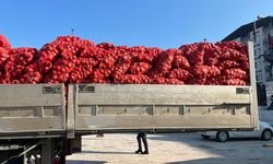 Hayır için dağıtılan tonlarca soğan bir saatte tükendi