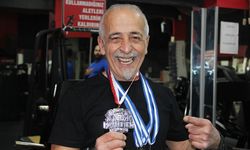 Rakip bulamayınca gençlerle yarıştı