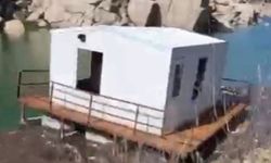 Çine Barajı'nda yüzen ev