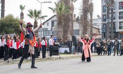 Kuşadası’nda Çanakkale Deniz Zaferi’nin 111. Yılı kutlandı