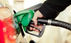 Akaryakıta bu gece çifte zam