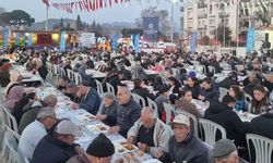 Büyükşehir'in iftar sofrasında oruçlar dualarla açıldı