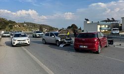 Aydın’da 2 otomobil çarpıştı: 1 yaralı