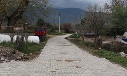 Akçay Mahallesi’nde yollar yenilendi