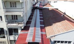 Simit Pazarı Sokağı’nda çatı yapımı tamamlandı