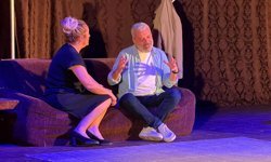 Aydınlılar tiyatroyla buluşmaya devam ediyor