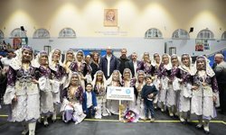 Aydın Büyükşehir Belediyesi Halk Oyunları ekibinden birincilik